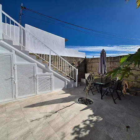 An Oasis In The Middle Of Spanish Style *