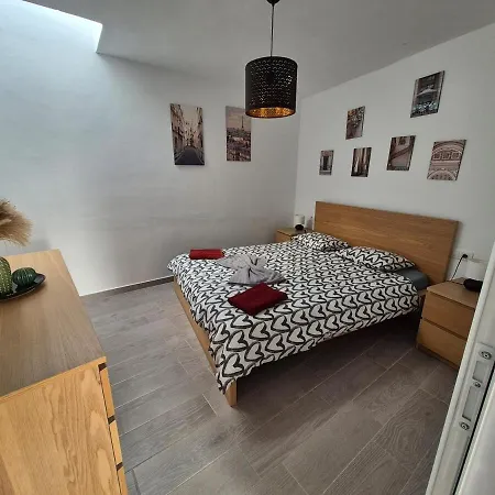 An Oasis In The Middle Of Spanish Style La Sabinita