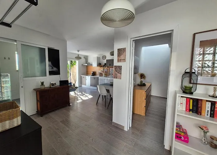 An Oasis In The Middle Of Spanish Style Apartament La Sabinita