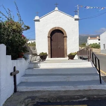 아파트 An Oasis In The Middle Of Spanish Style