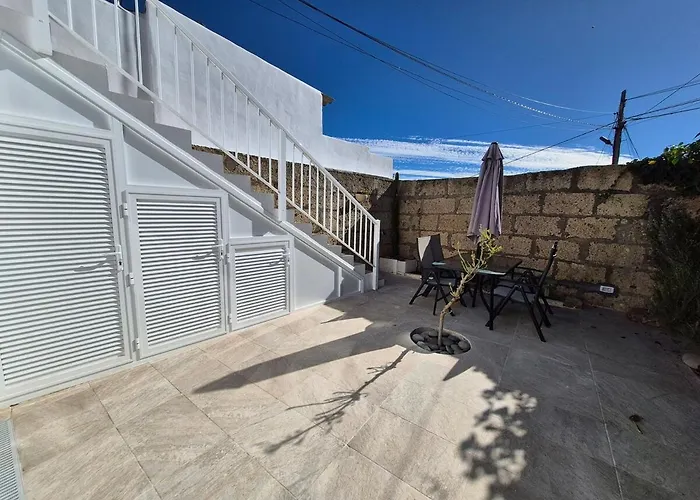 Apartment An Oasis In The Middle Of Spanish Style